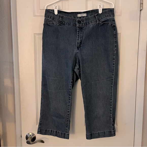 Riders By Lee Distressed Faded Stretch Denim Cropped Peddle Pusher Capris  14 M - Picture 1 of 7
